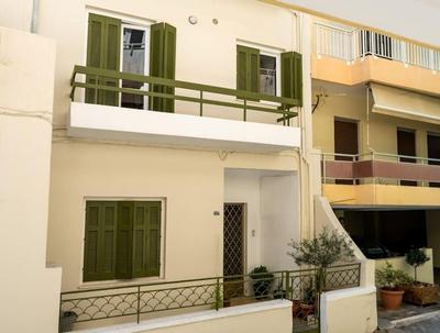 Penthouse wt private patio 1st floor 3 rooms 65sqm