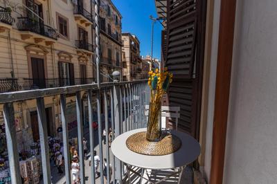Four Luxury Apartment