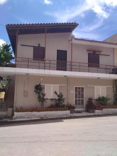 Anna's house