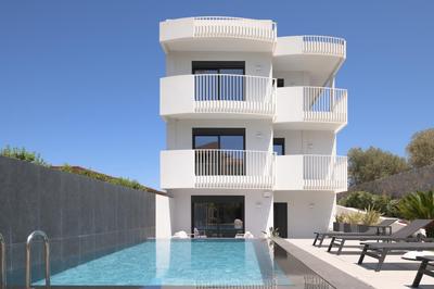The Aqua Villa
