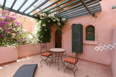 Suite dans la palmeraie refaite à neuf grande Terrasse Dar Dmana