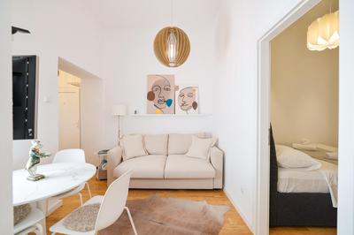 Iadra apartment in city center