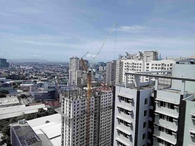 Minju Staycation at Fame Residences Free Netflix & Wifi