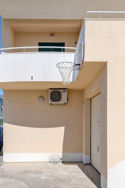 Apartment Renata + PRIVATE swimming pool in SPLIT