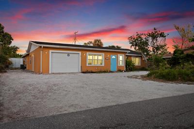 Coastal Villa w Amazing Courtyard - Splash Pad!