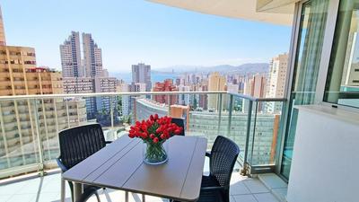 Skyline 9 Moderno apartamento con terraza privada y vistas