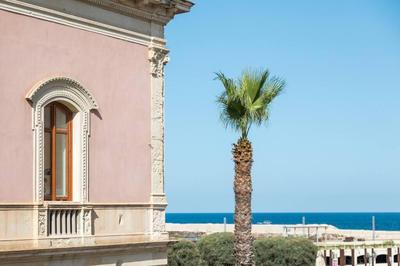 Anticitera Apartment