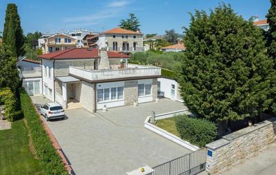 Casa Lungomare with pool