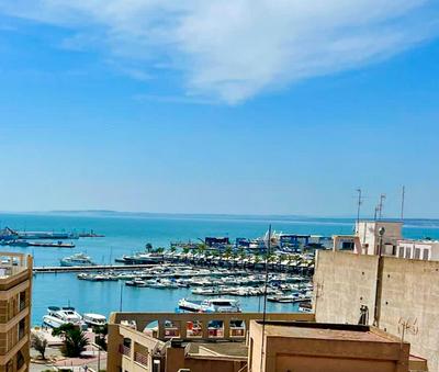 Disfruta en gran piso en el centro de Santa Pola