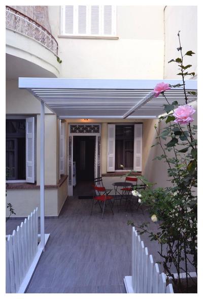 Renovated Home Next To Old Town
