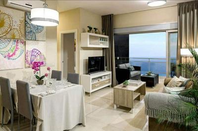 Lujo piso nuevo 1linea de playa+piscina y garaje