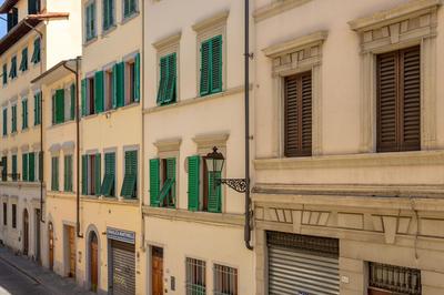 Pearl Of Florence by Halldis