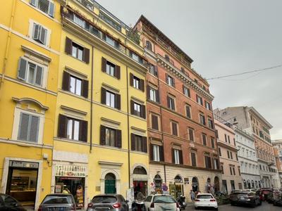 The Best Rent Spacious apartment in Barberini area