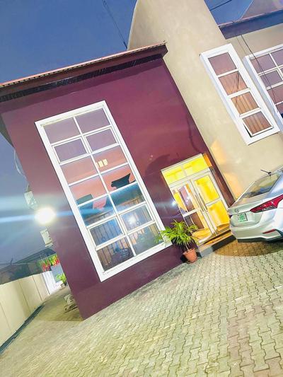 Posh Hotel and Suites Ikeja