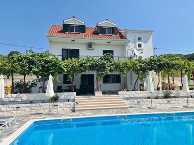 VILLA MARTINA