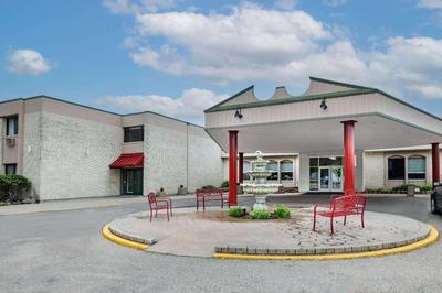 Ramada by Wyndham Grand Forks
