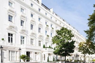 Stunning Hyde Park Home, Ground Floor Maisonette, Duplex, near Tube Metro Stations