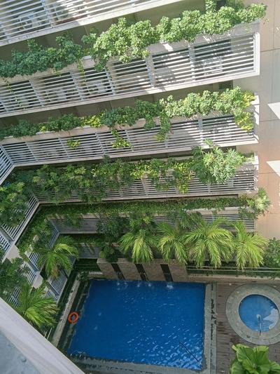 Henry's Newport Deluxe Condotel