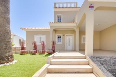 Private Deluxe 3BD Villa Pool Wi-Fi AC BBQ