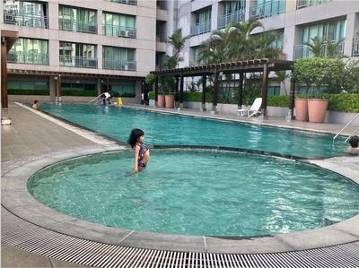SHAW BLVD 69 sqm 2 bdrm w/ WiFi, parking, across Shangrila Mall