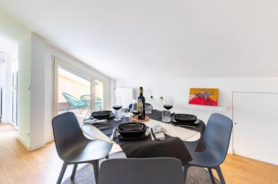 Modern Apartment with double terrace and parking