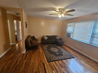 1st floor Private Apt near Ferry to NYC and Park
