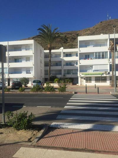 Seaview Balcony - 3 Bedroom Apartment Sleeps 6