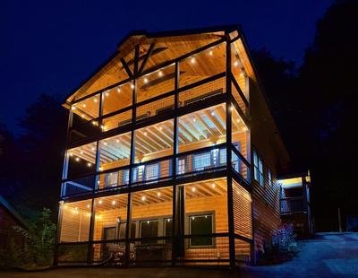 Whispering Pines - Indoor Pool, Hot Tub, Fire Pit