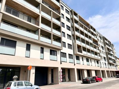 New 2022 Family&Friends Downtown AC 3BR 2BA FREE PARKING big Balcony near Metro&Train Station SELF CHECK-IN Apt