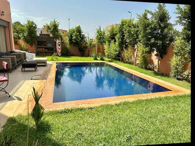 Villa avec pool privé avenue Mohamed 6 zone touristique Agdal