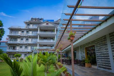 Hotel Crown Himalayas