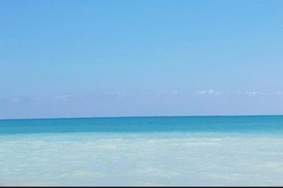 Apartamento junto al mar con WiFi y piscina
