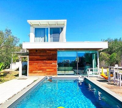 Mia glass house Elite Villas & Exclusive Suites