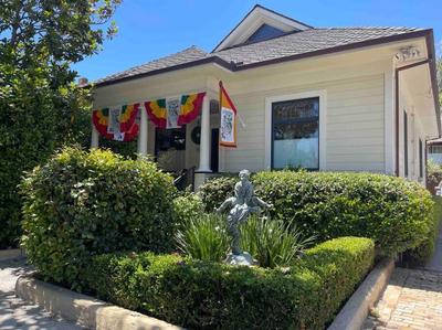 Upscale Downtown Home Walk to Beach shops Bars 2
