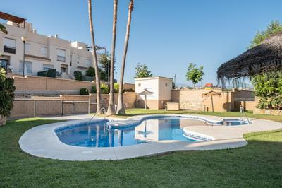 Casa Vino Mio Piscina padel y gym