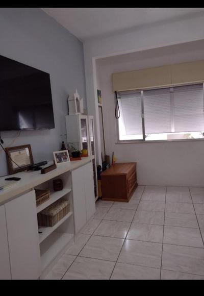 Apto conjugado mobiliado no Flamengo