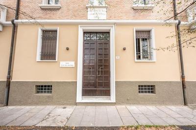 Cucchiari Suite 8A