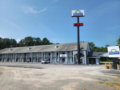 Days Inn by Wyndham Hardeeville Near Hilton Head