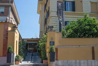 Fragrance Hotel St. Peter