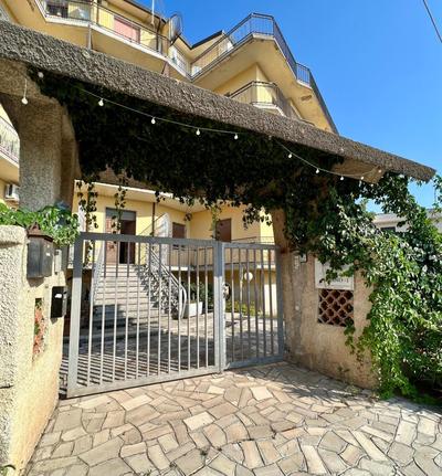 Cosy 2 bedroom apartment in relaxing seaside town