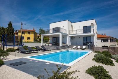 Villa Angie with Heated Pool