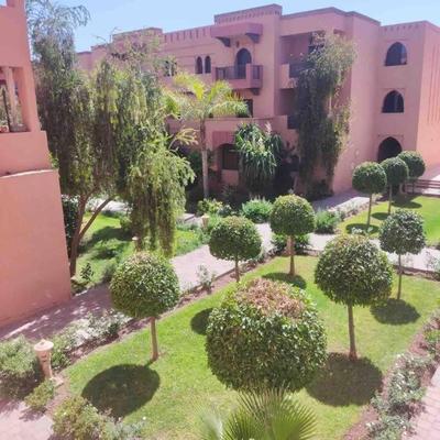 Appartement tout confort Piscine, Patios Jardins
