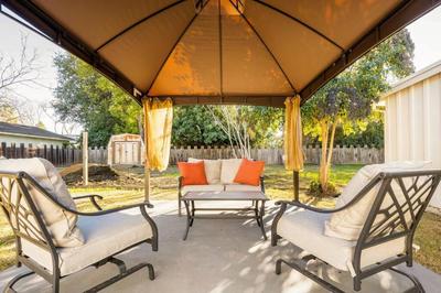 5 Beds, 2 Full Baths, w/Gazebo, w/Fenced Backyard