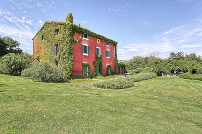 Casa Rossa by Salogi Villas