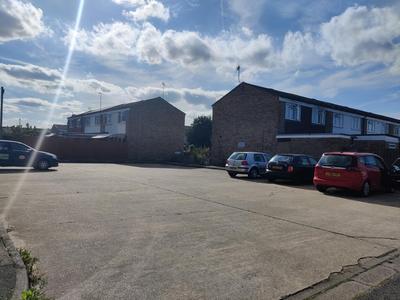 Spacious Comfortable 4 Bedroom House