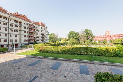 GuestHost - Apartment with Balcony nearby M3 Subway Yellow Line