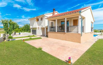 New! Holiday Home Tina with pool
