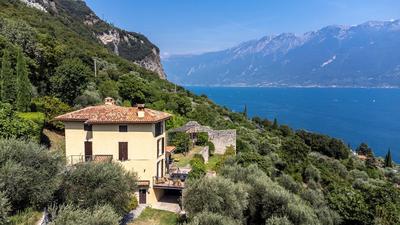 Haus mit tollem See -und Bergblick
