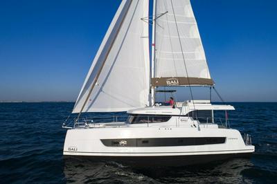 Private Exclusive Catamaran 'Hang Loose'
