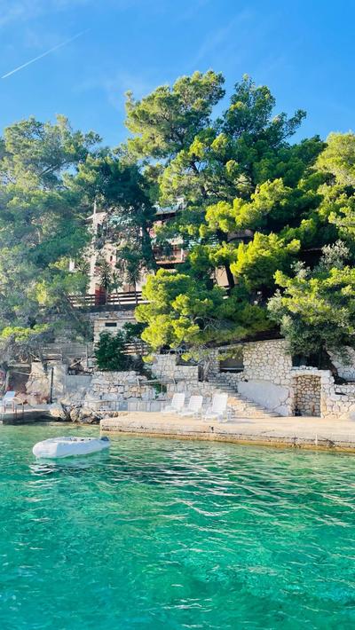 Lovely apartments on the private Beach - island Korčula
